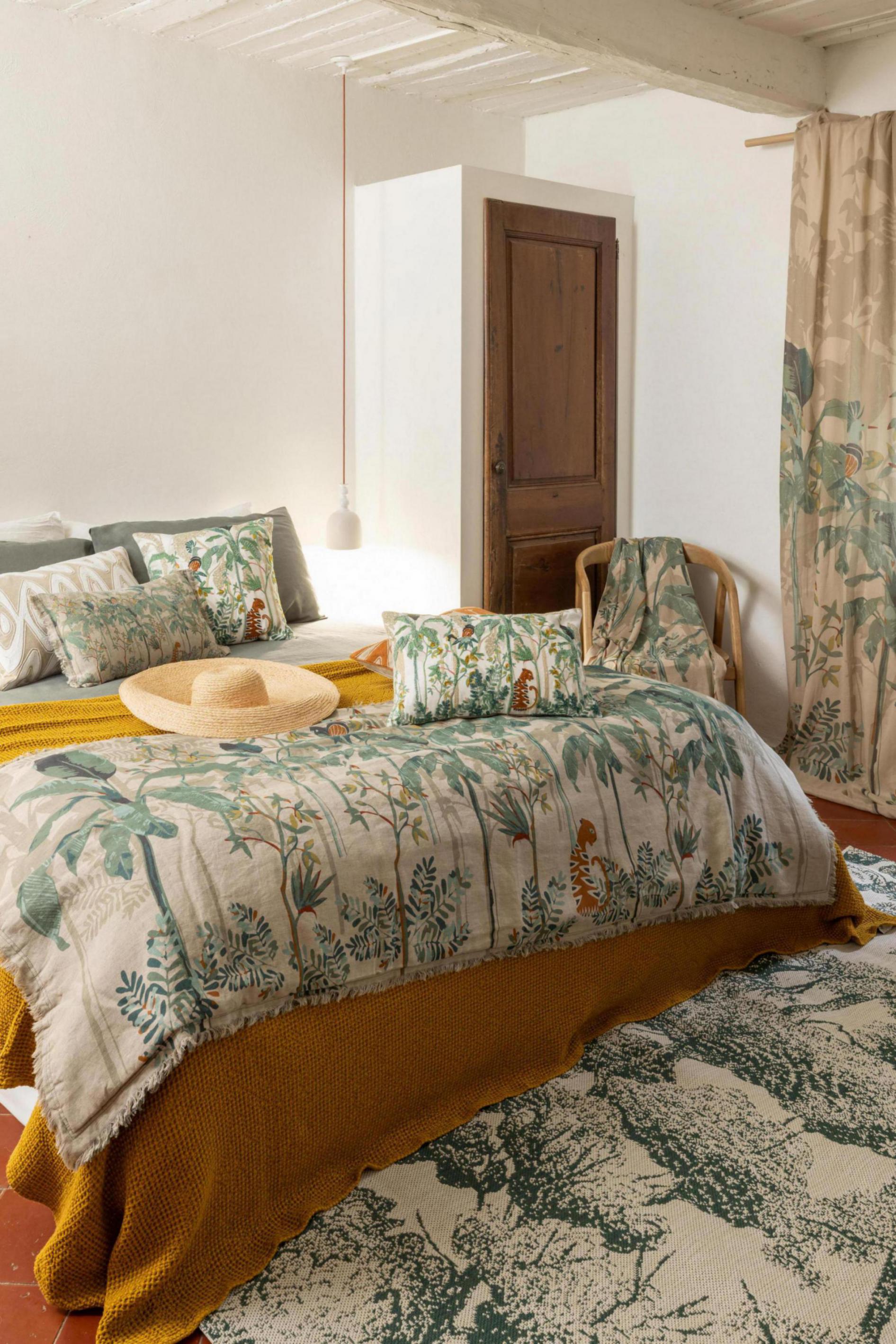 Gerecycleerde Maia bedsprei Safran 180 X 260
