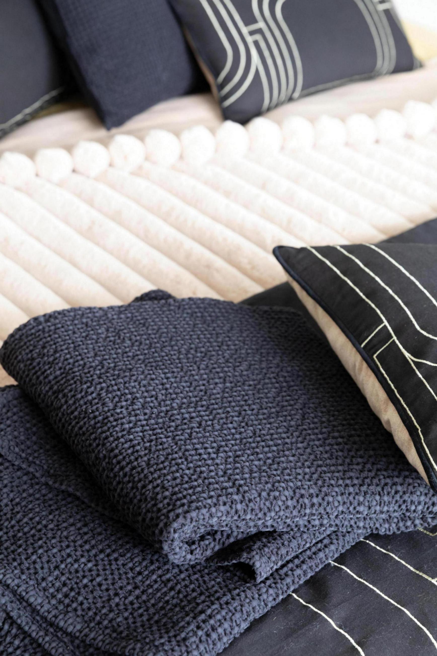 Gerecyclede plaid Maia Caviar 240 X 260