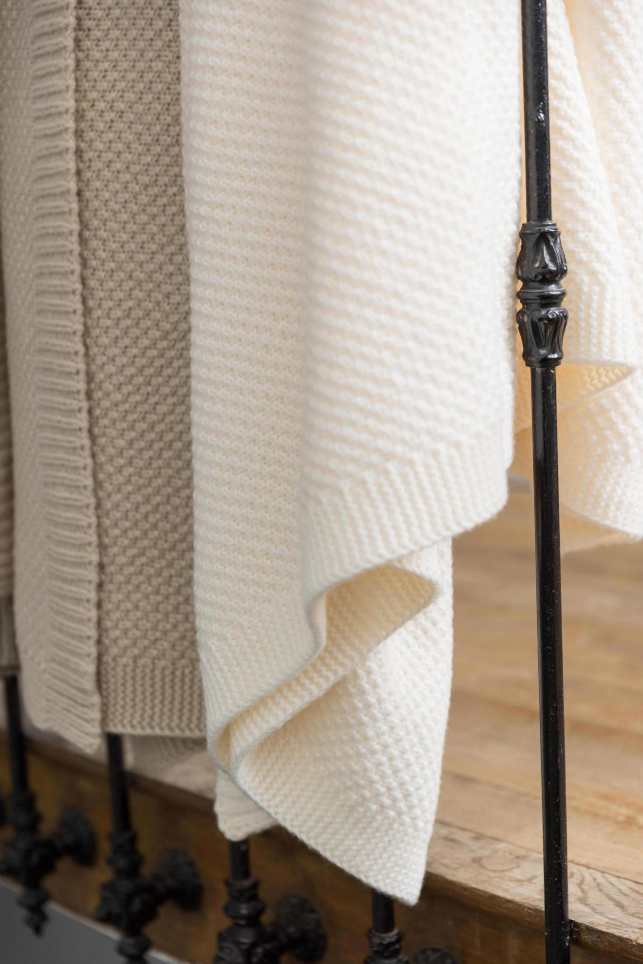 Gebreide gerecycleerde plaid Danilo Ivoire 130 X 160