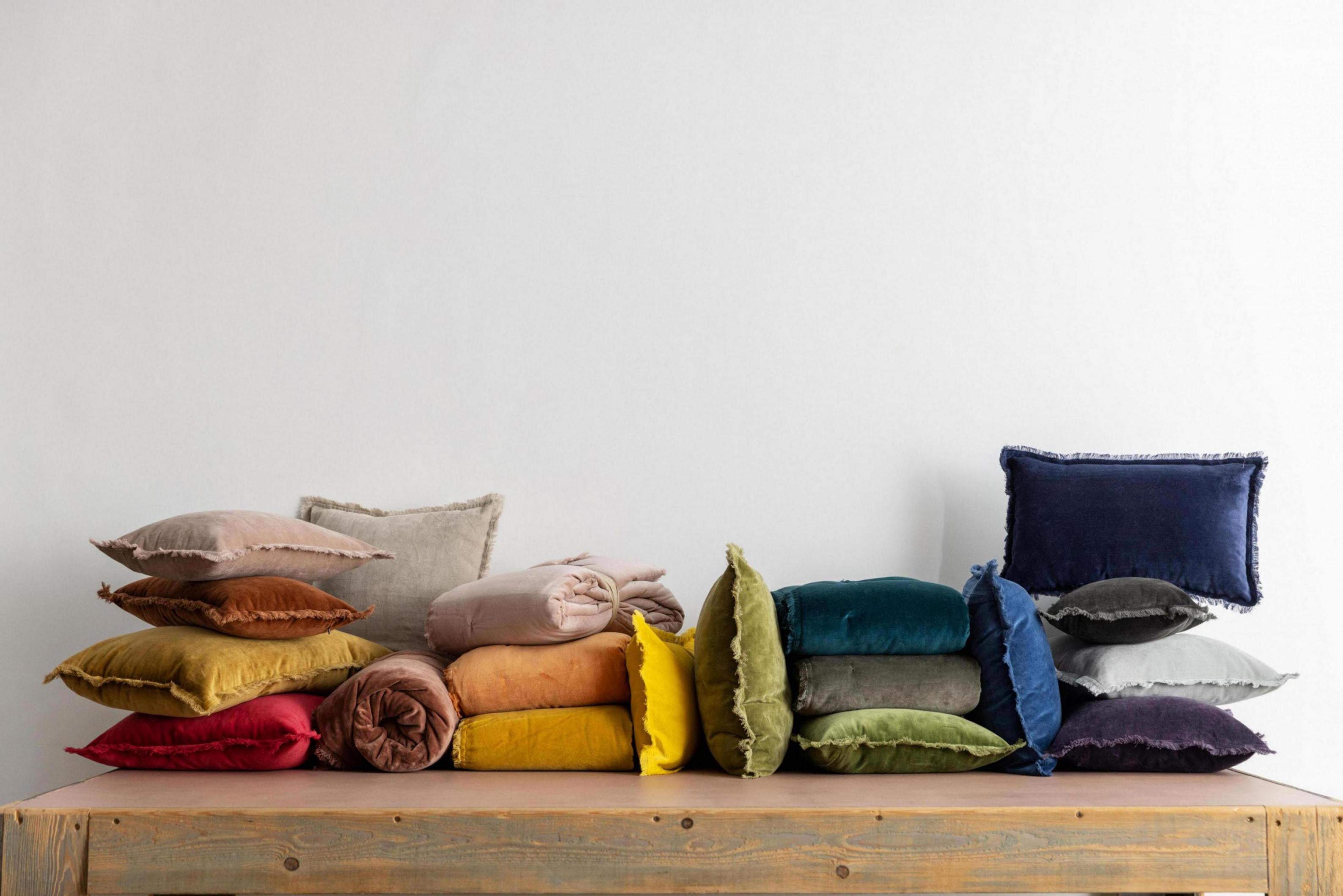 Effen kussen Fara Caramel 40 X 65