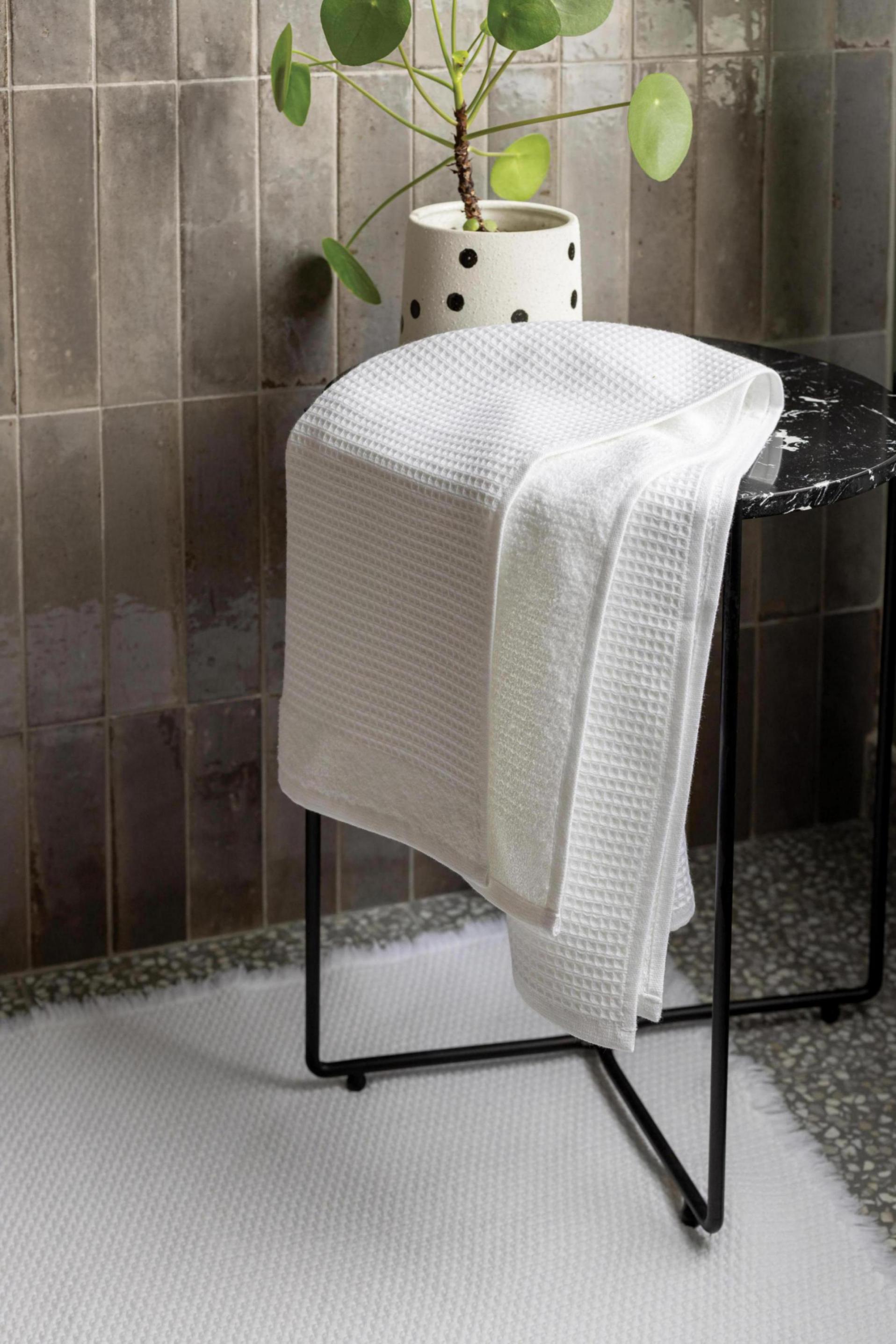 Gerecycleerde douchehanddoek Abby Blanc 70 X 130