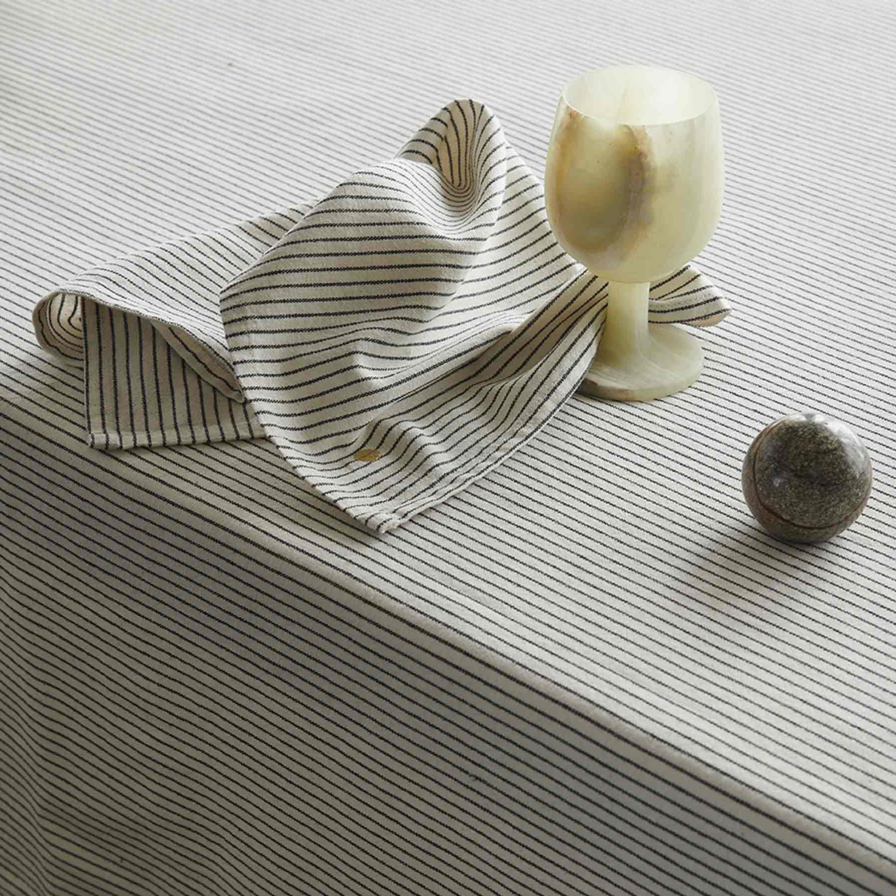Tafelkleed Léonie Caviar 160 X 250