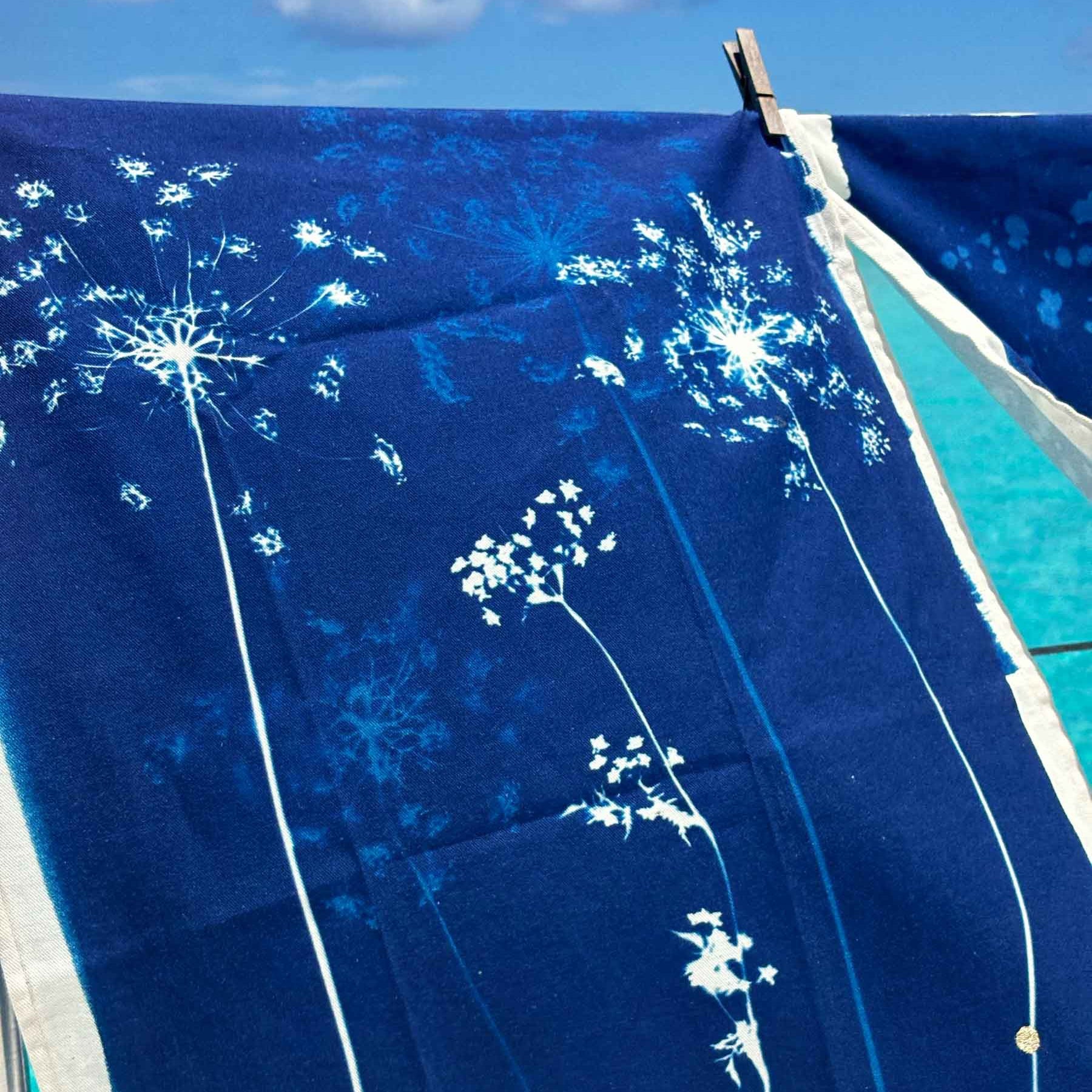 Theedoek Fleurs de carotte Bleu 70 X 50