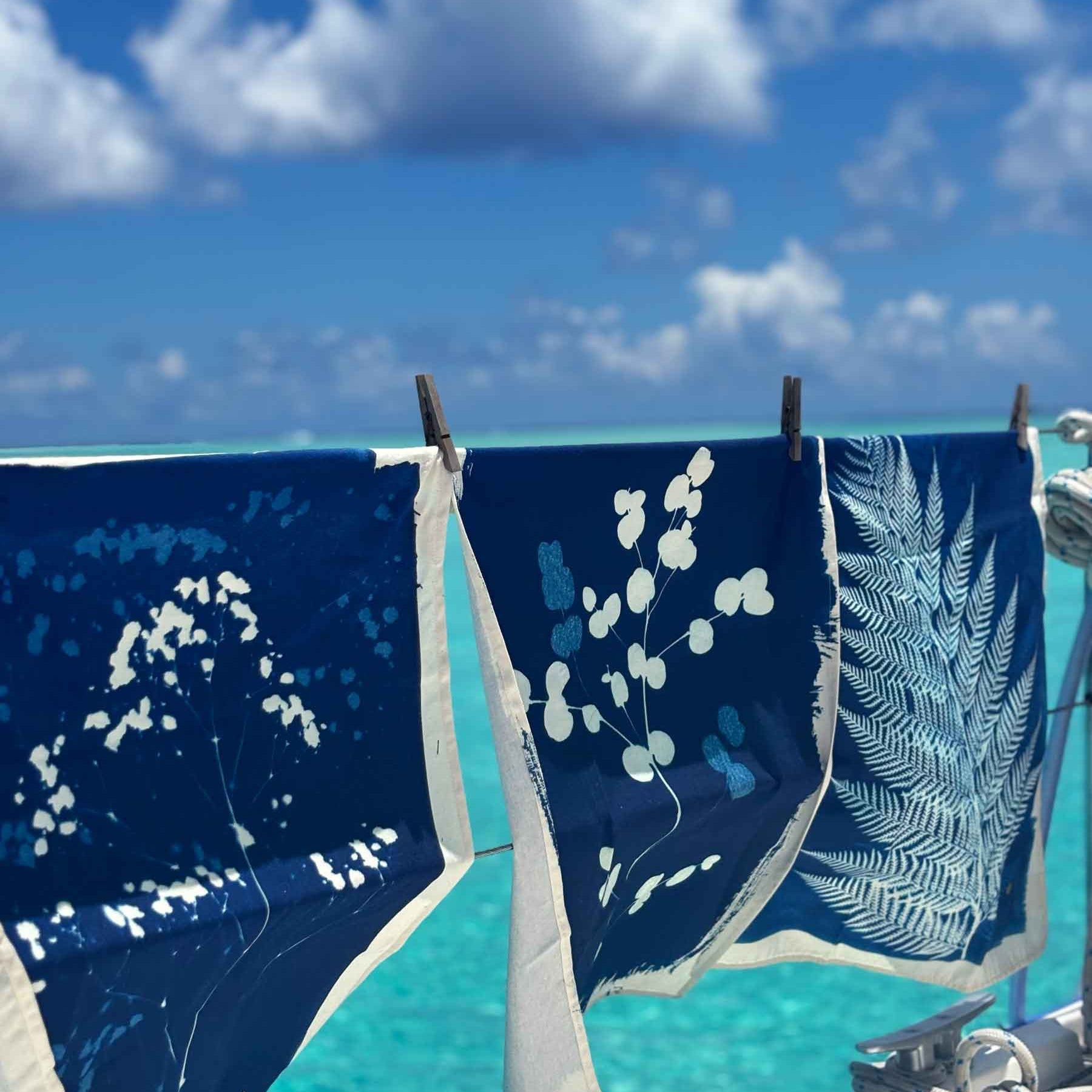 Theedoek Fleurs de carotte Bleu 70 X 50