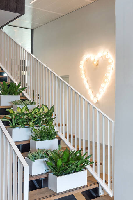 Balcony S, Matte White