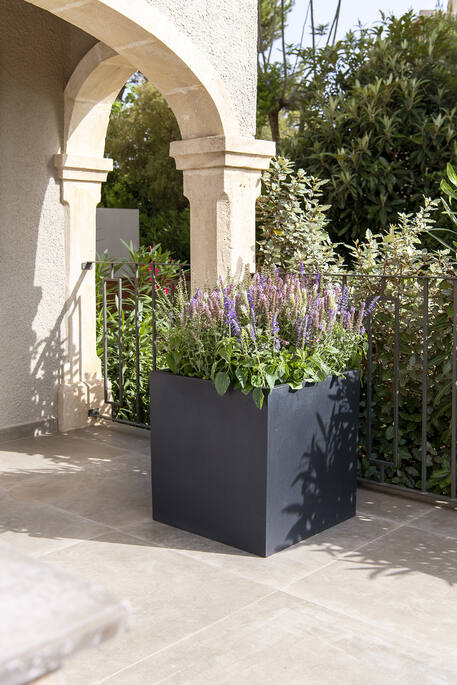 Block XXL, Black
