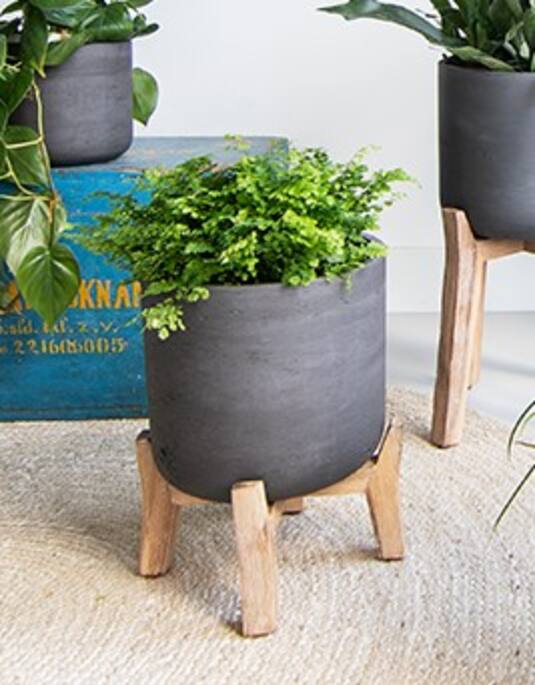 Pottery Pots - Bloempot Charlie XXL (Feet Low), Zwart Washed