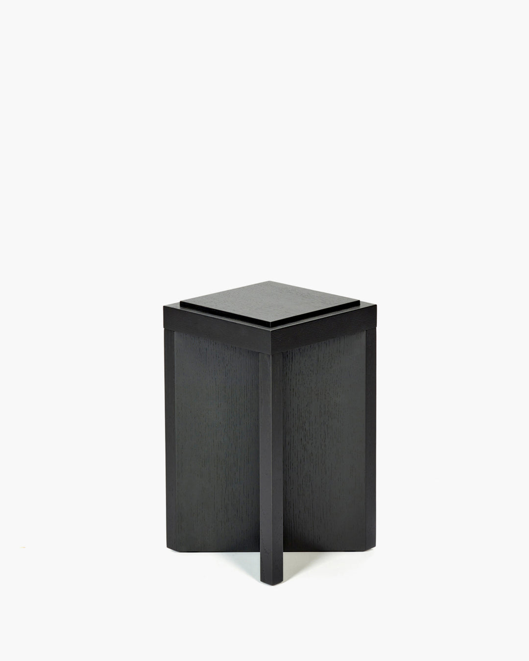 Ann Demeulemeester - Bijzettafel Eik Zwart Kubé 4