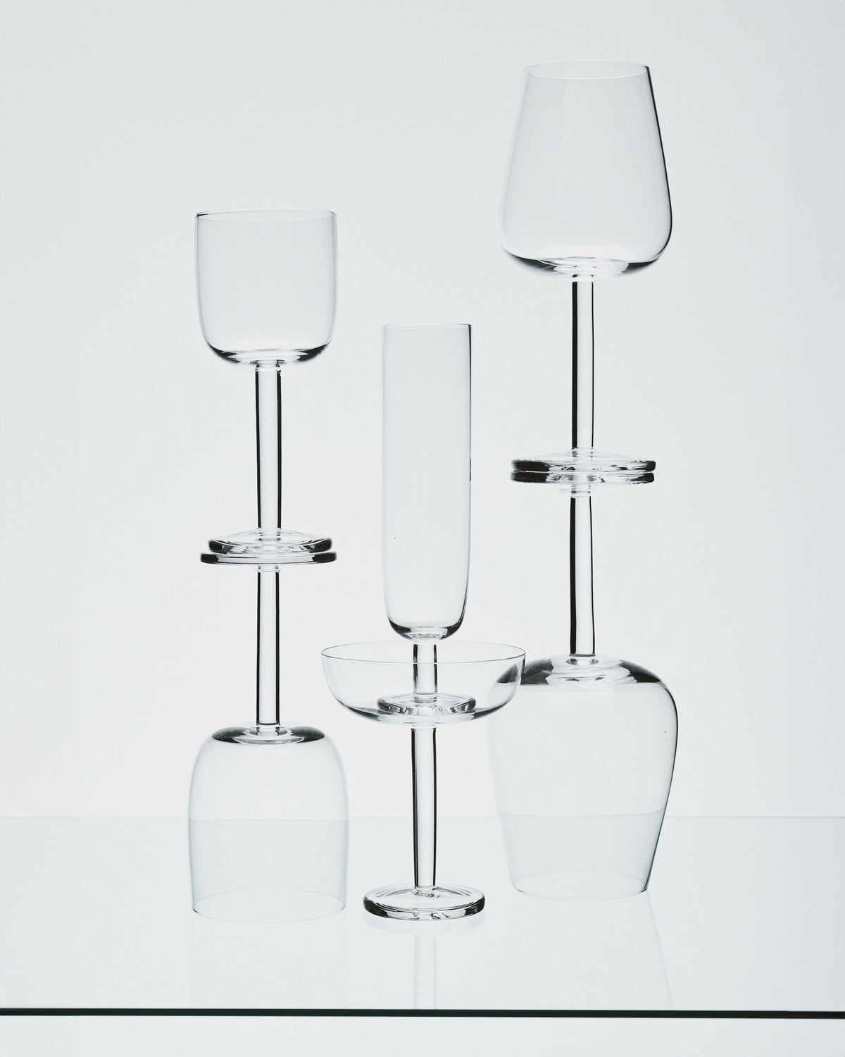 Witte Wijnglas Gebogen Base - Set van 4