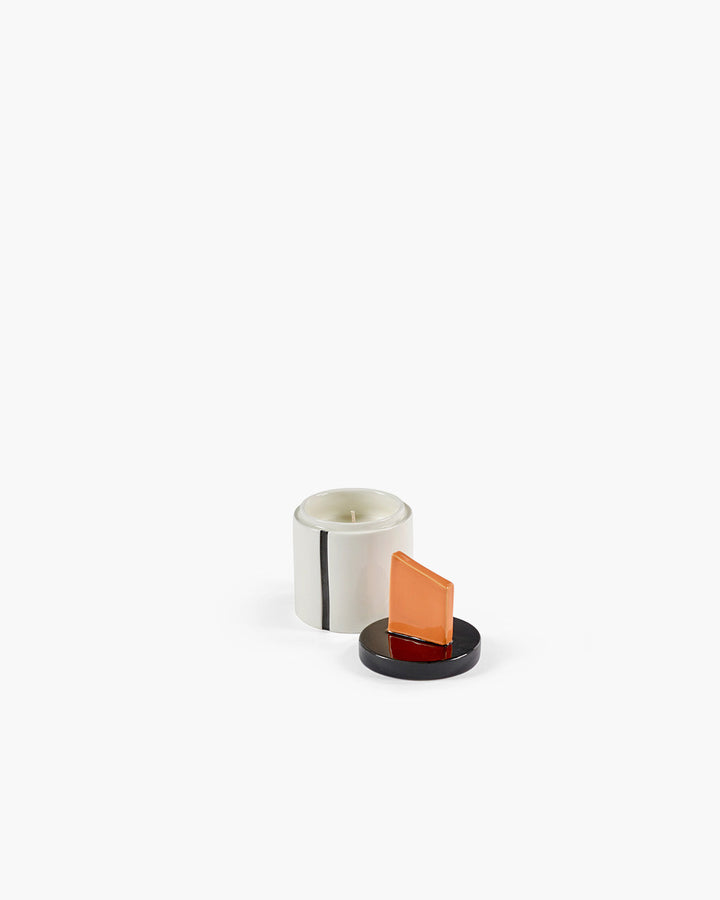Geurkaars S Zwart Oranje Candela 02