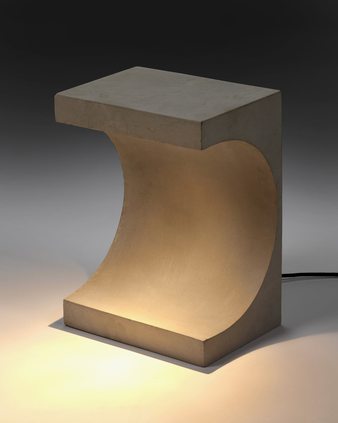 Serax - Patrick Paris - Bijzettafel-Lamp Beton Tangent