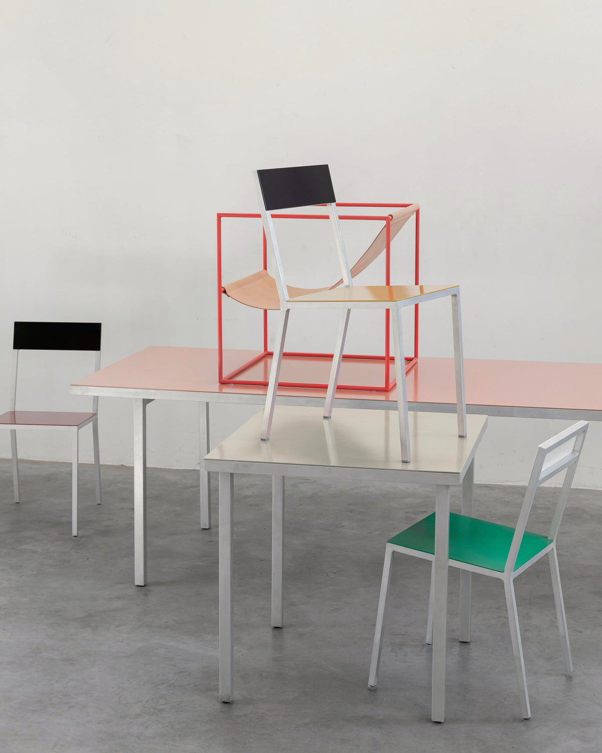Eettafel L Roze Alu