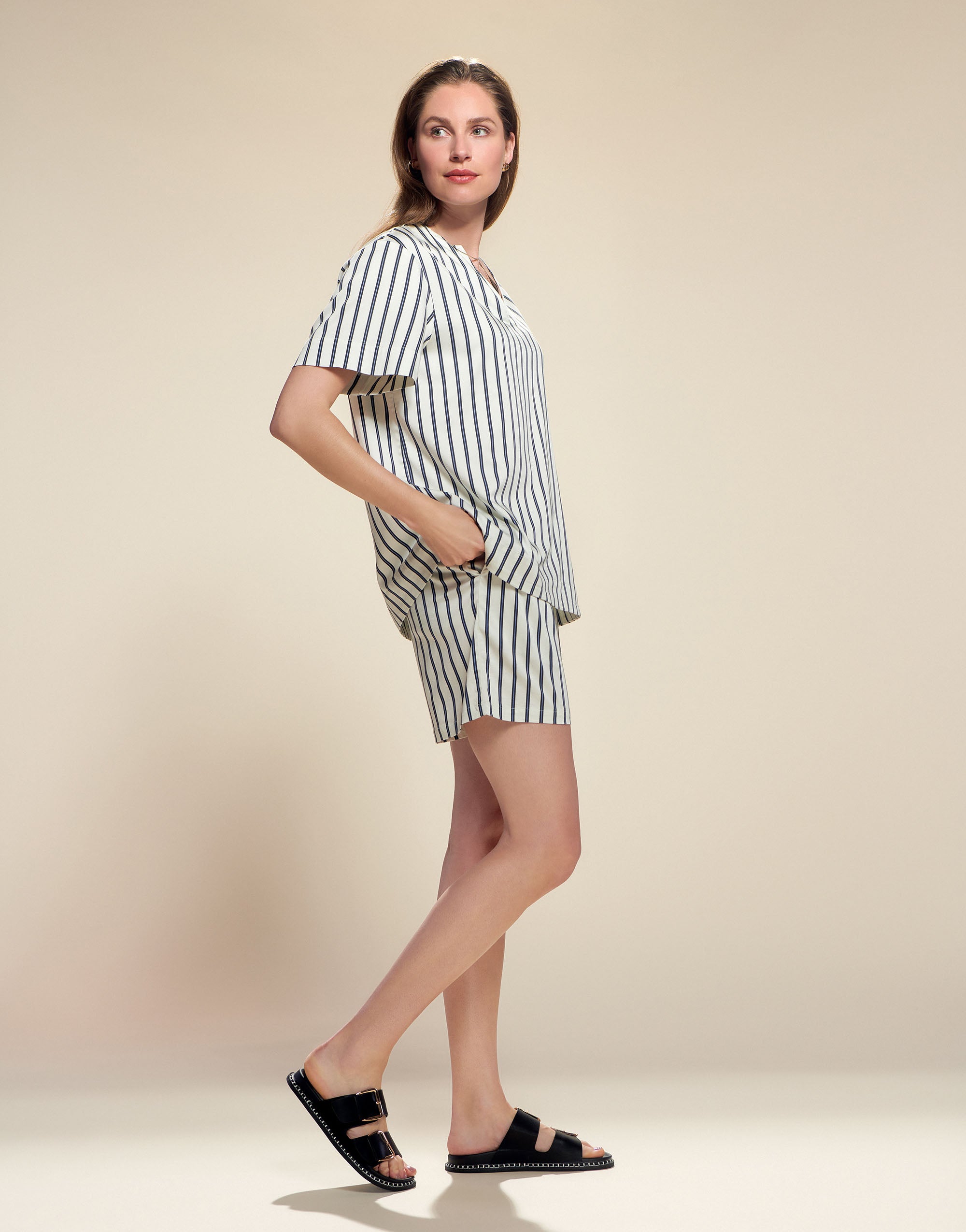 Kathleen Libba Shorts - L