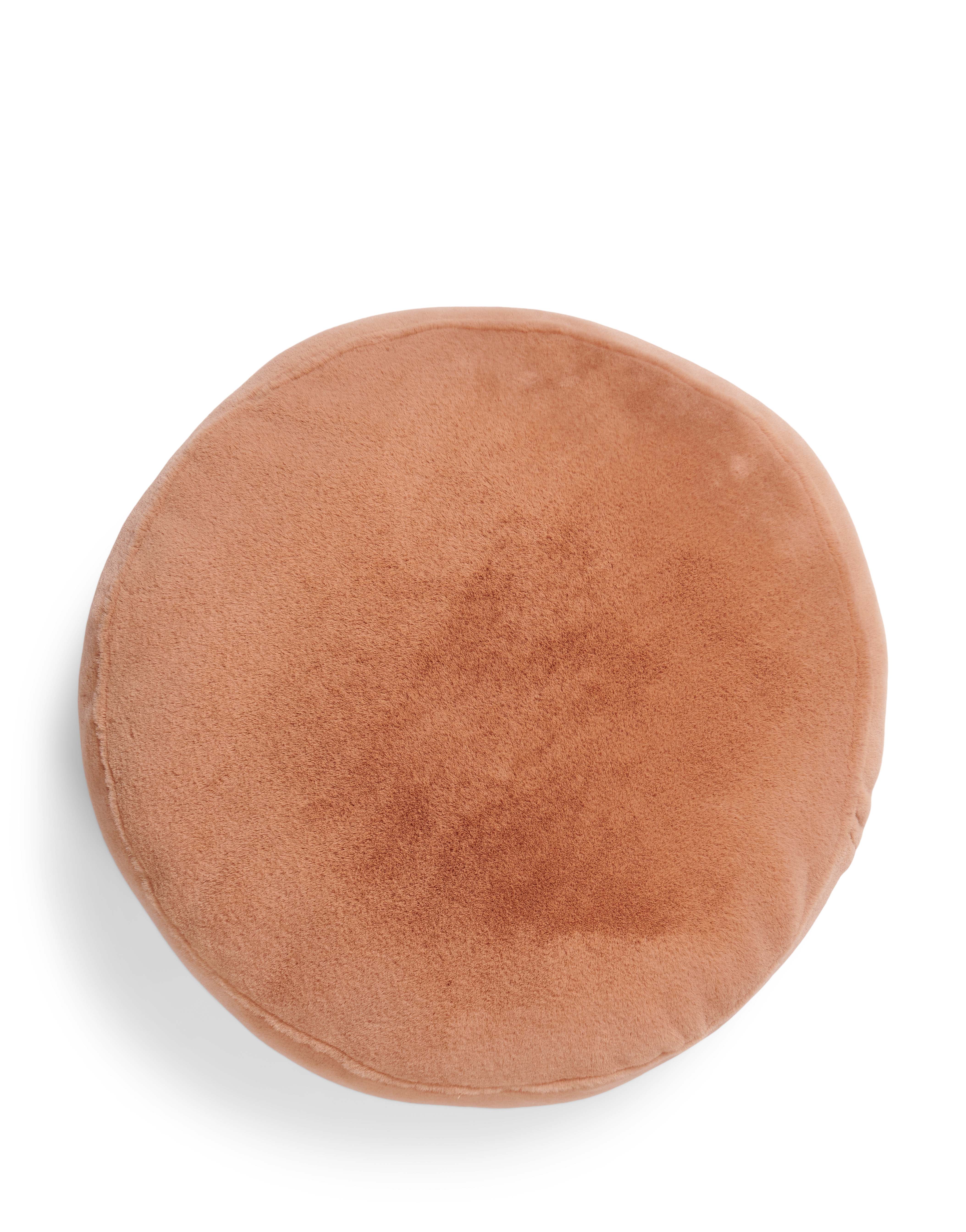 Mads Furry Sierkussen - 45 Round