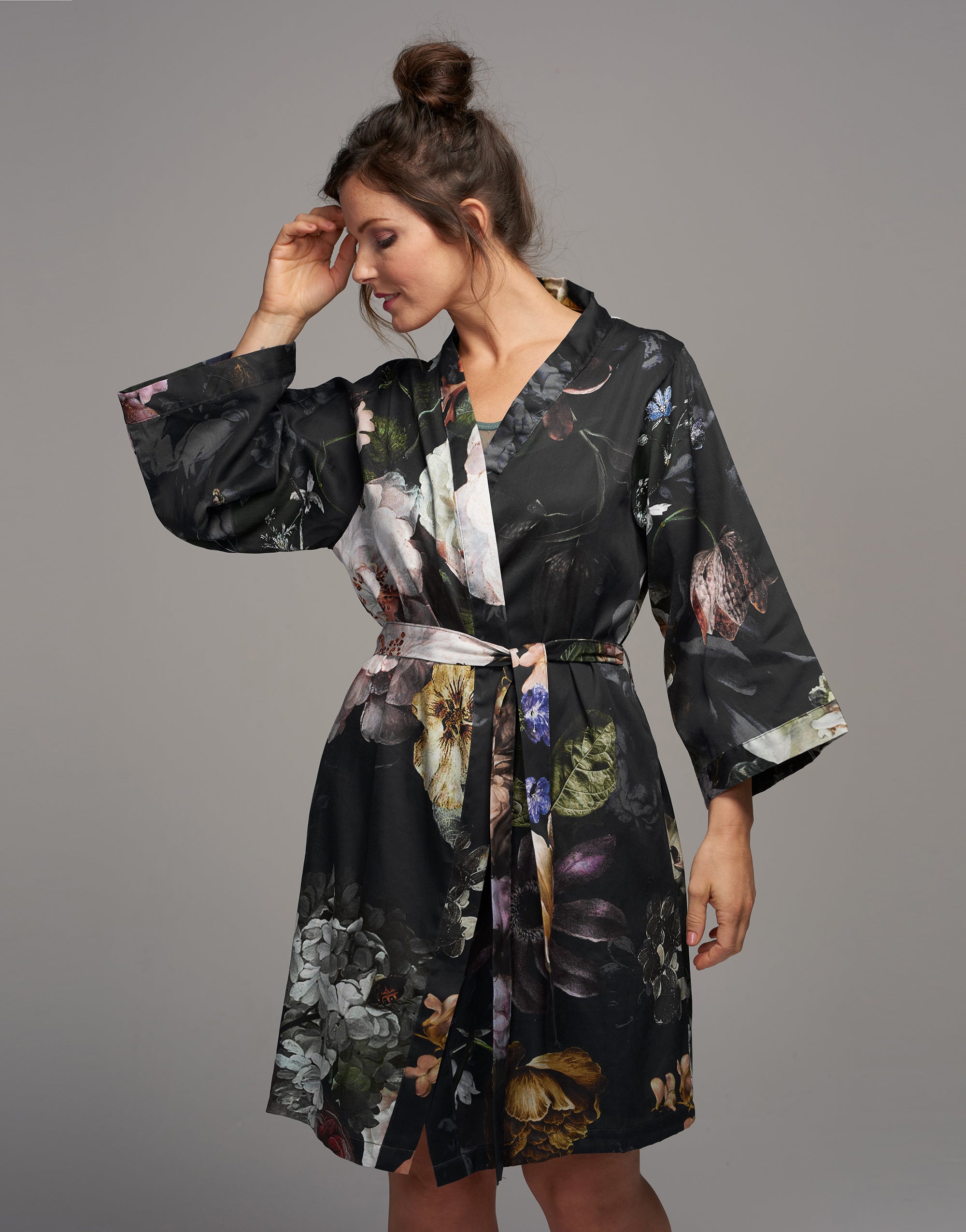 Sarai Fleur Festive Kimono - XXL