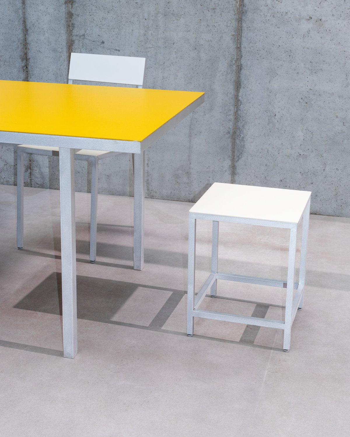 Serax - muller van severen - Barkrukken Kruk Ivoor