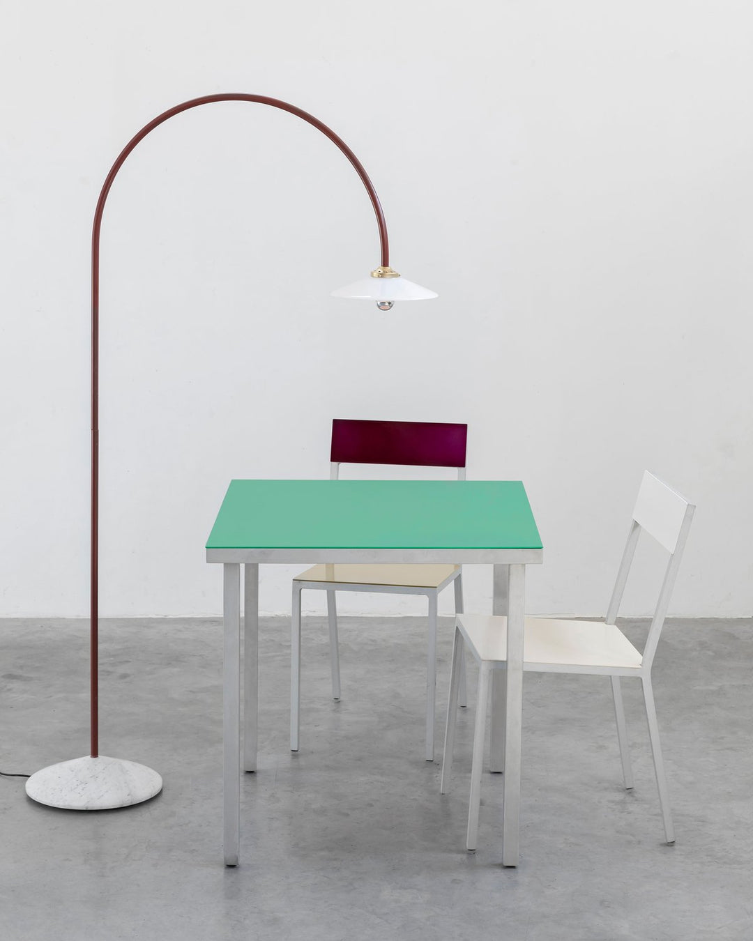 Serax - muller van severen - Staande Lamp Marmer N°2 Menie Rood
