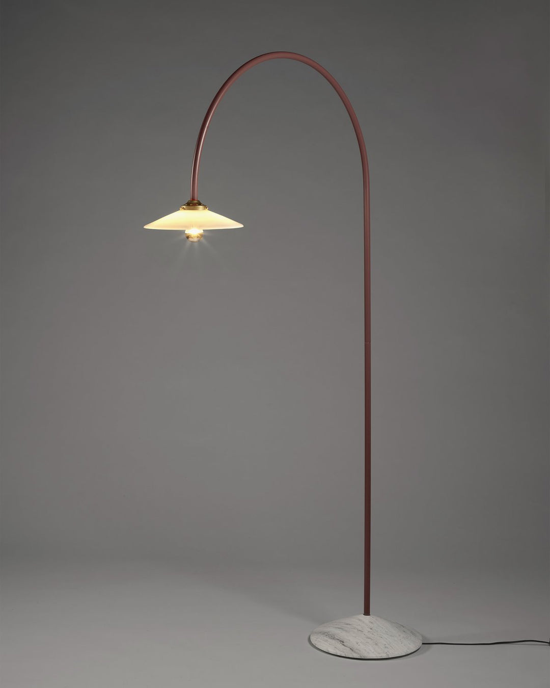 Serax - muller van severen - Staande Lamp Marmer N°2 Menie Rood