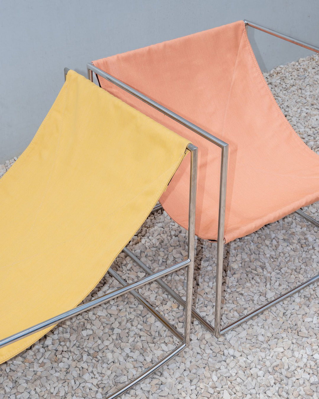 Serax - muller van severen - Stoelen Solo Zit Roestvast Staal/Roze