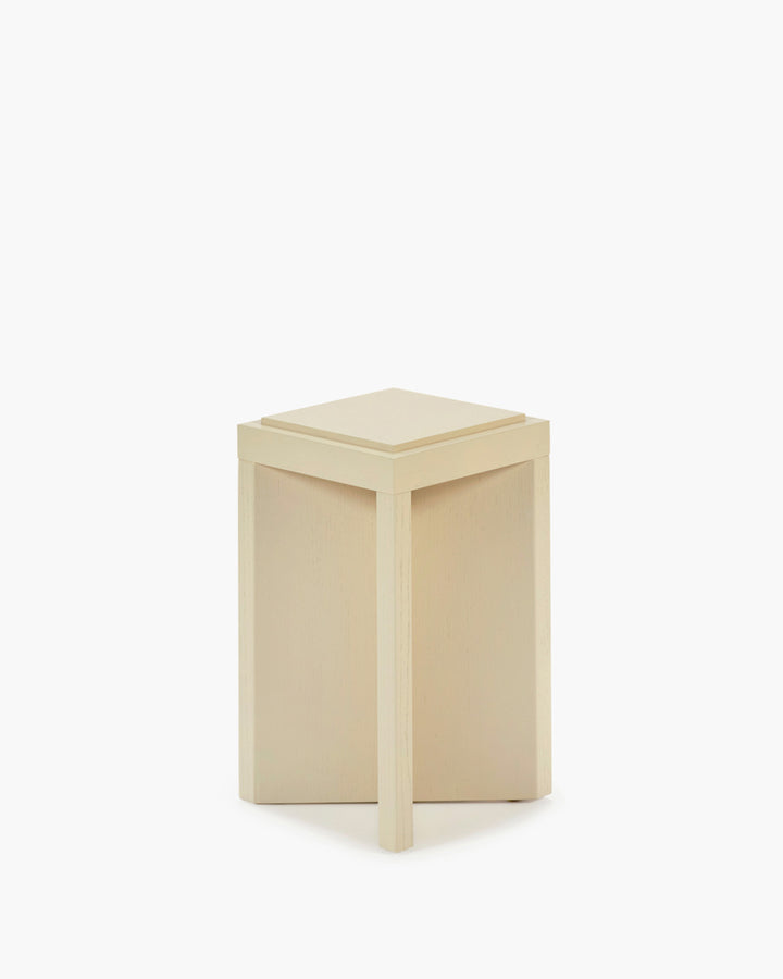 Ann Demeulemeester - Bijzettafel Eik Crème Kubé 4