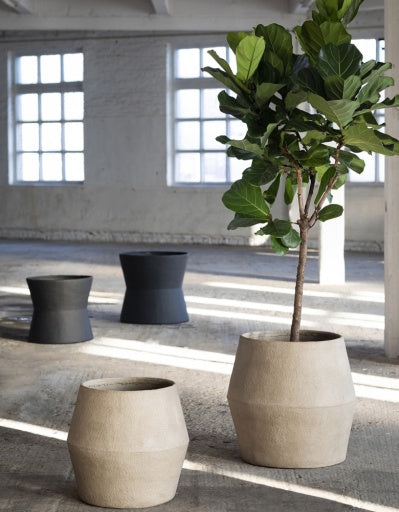Serax - Marie Michielssen - Plantenpot 01 S Bruin Construct