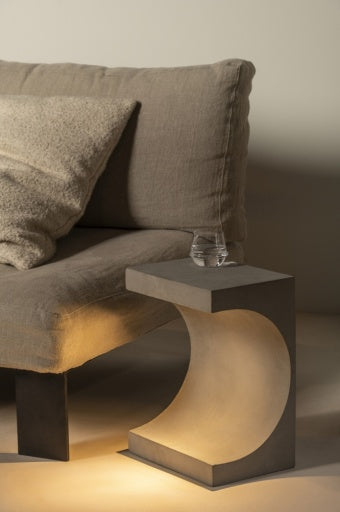 Serax - Patrick Paris - BIJZETTAFEL-LAMP BETON TANGENT