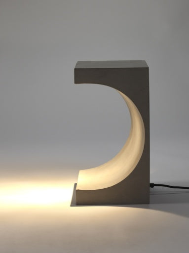 Serax - Patrick Paris - BIJZETTAFEL-LAMP BETON TANGENT